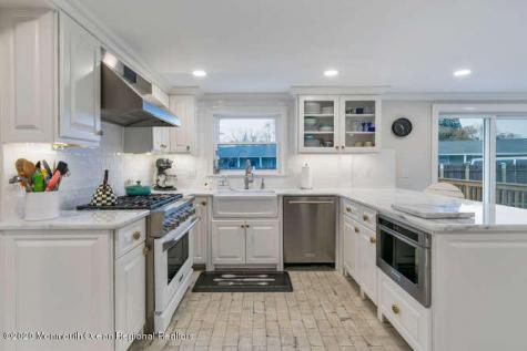519 1/2 St Clair Avenue Spring Lake NJ 07762
