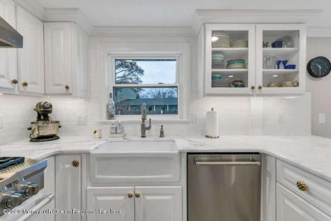 519 1/2 St Clair Avenue Spring Lake NJ 07762