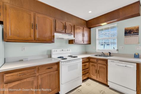 10 Edinburgh Lane Manchester NJ 08759