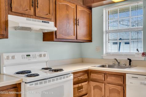 10 Edinburgh Lane Manchester NJ 08759