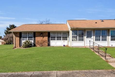 10 Edinburgh Lane Manchester NJ 08759