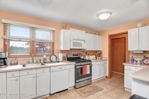 255 Asbury Road Farmingdale NJ 07727